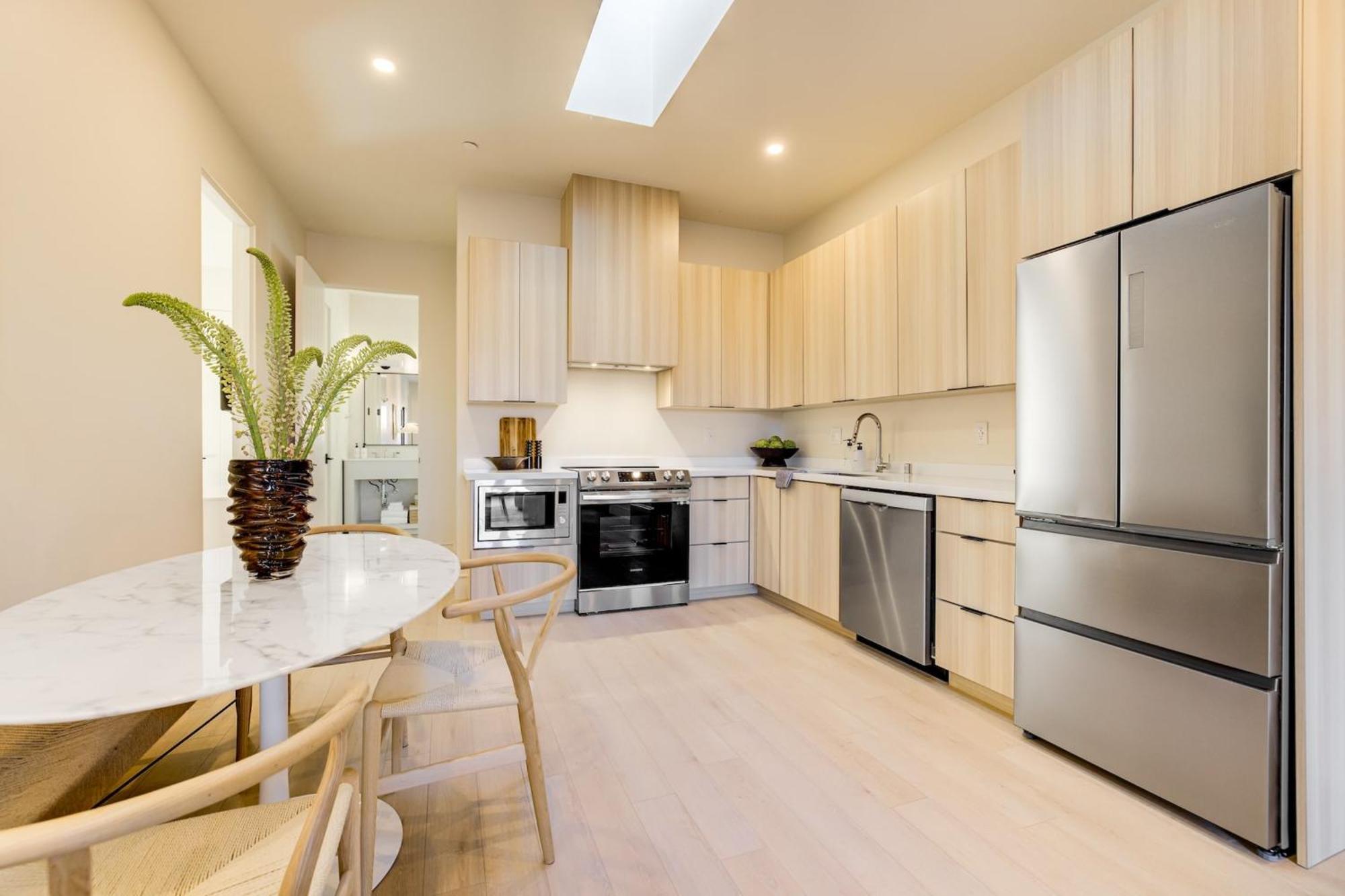 Casa De La Vina - Boutique Apartments In Downtown Santa Barbara Buitenkant foto